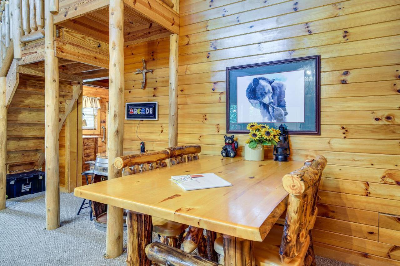 Sevierville Cabin With Wraparound Deck And Lake Access Екстер'єр фото