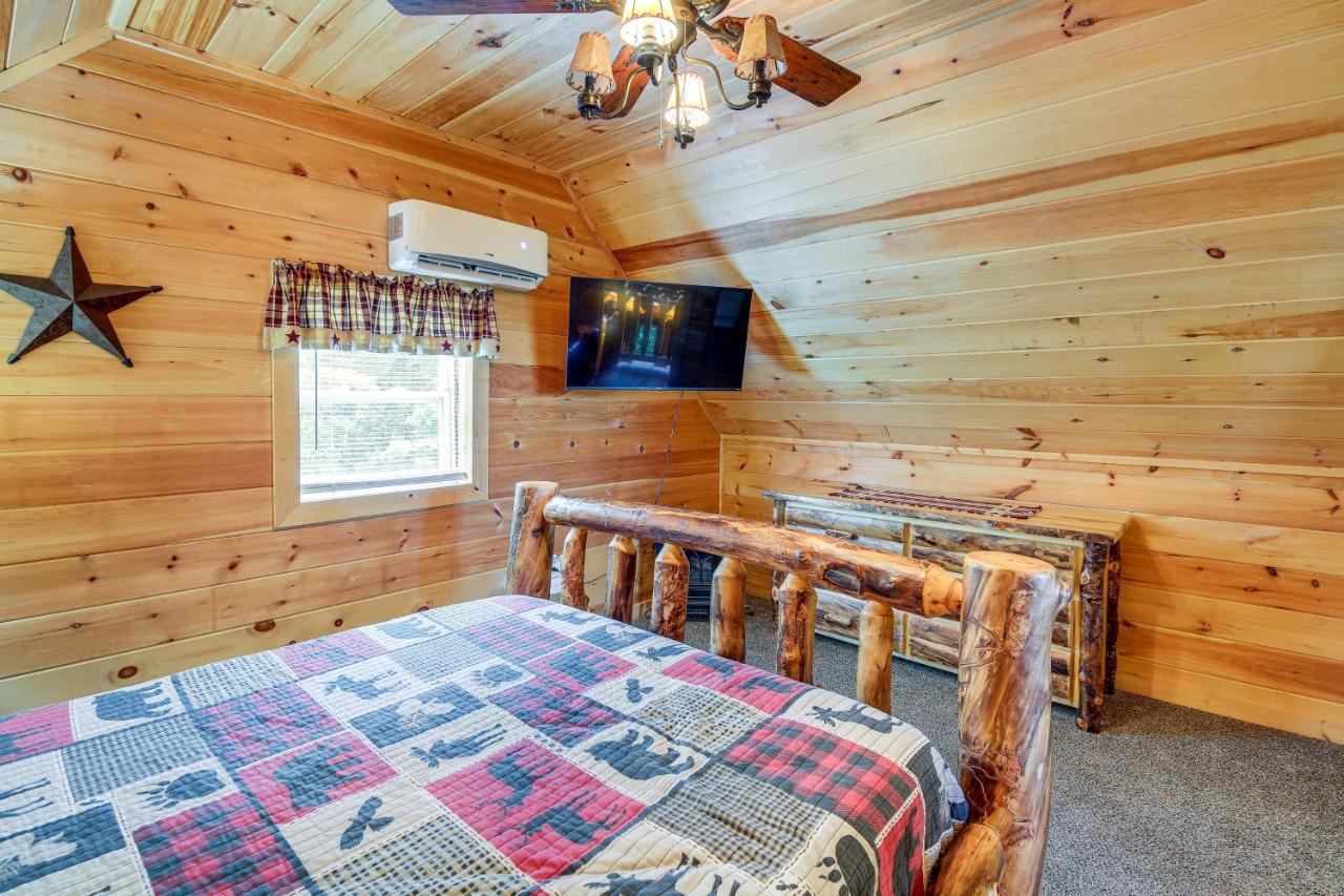 Sevierville Cabin With Wraparound Deck And Lake Access Екстер'єр фото