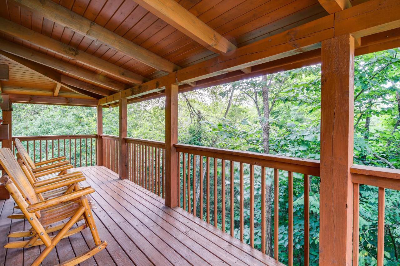 Sevierville Cabin With Wraparound Deck And Lake Access Екстер'єр фото